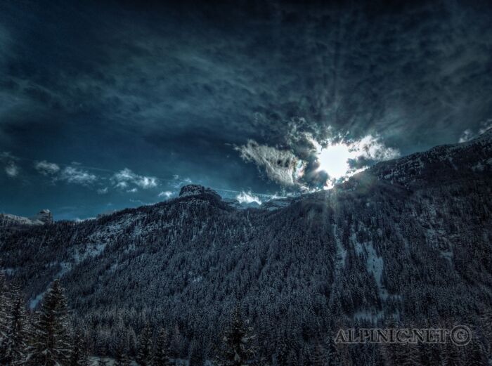 IMG_1568_69_70_tonemapped_DxO