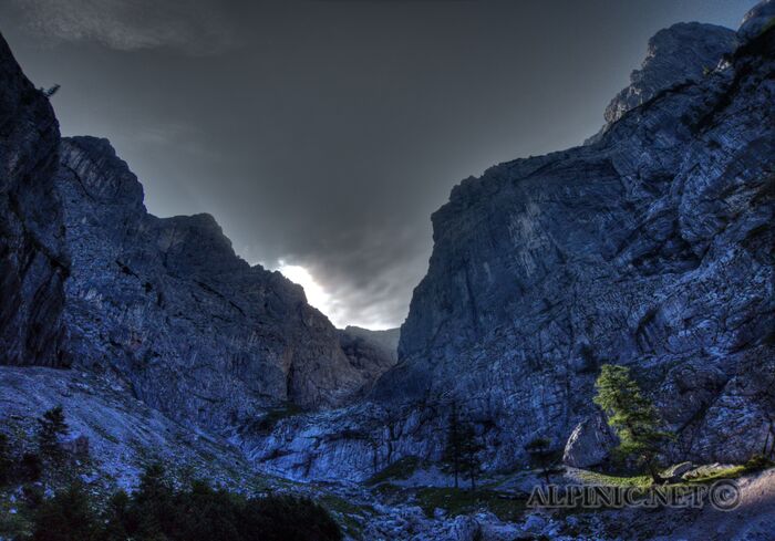 IMG_3122_3_4_tonemapped_lo_dxo