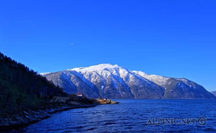 IMG_4236_7_8_lo_dxo